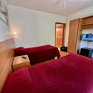 https://hostal-madrazo.topbarcelonahotels.com