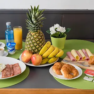 https://hostal-oliveta.topbarcelonahotels.com